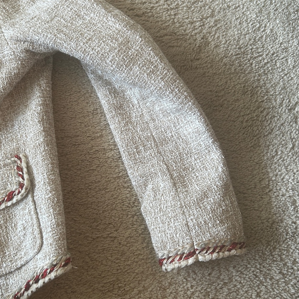 Zara Cream tweed jacket cream with red trim accents. 4 pockets. White - Picture 7 of 14